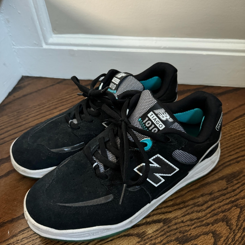 New Balance Kids Black Sneakers